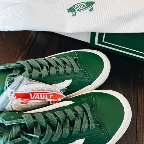 Museum of Peace and Quiet x Vans Vault collab sneakers - Picture 3 of 4